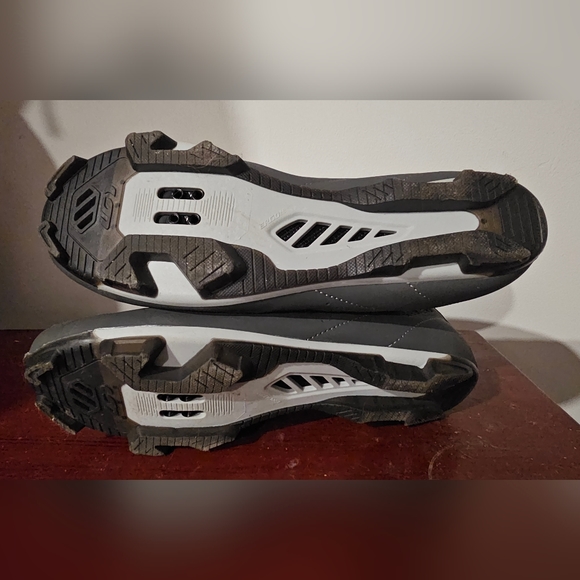 NWOT Louis Garneau LG multi air flex 2 cycling cleats men size 44 - Picture 5 of 8